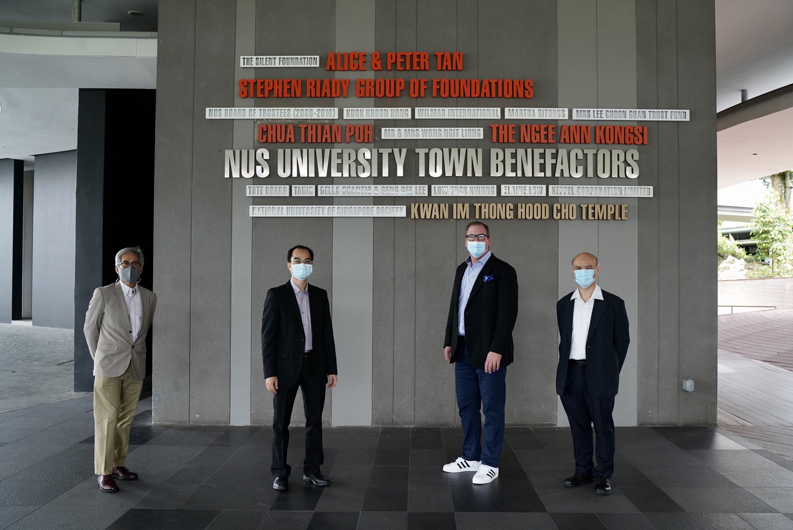 From the left: Quek Khor Ping - Senior Visiting Fellow and deptuty director of NUS BAC, Assoc Prof James Pang, Co-Director of NUS BAC, Todd Blaschka, TigerGraph's Chief Operating Officer, Assoc Prof Khoo Siau Cheng, Co-Director of NUS BAC.