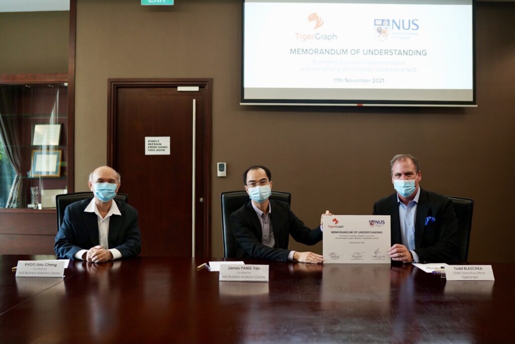 From the left: Assoc Prof Khoo Siau Cheng - Co-Director of NUS BAC, Assoc Prof James Pang - Co-Director of NUS BAC, Todd Blaschka - TigerGraph's Chief Operating Officer